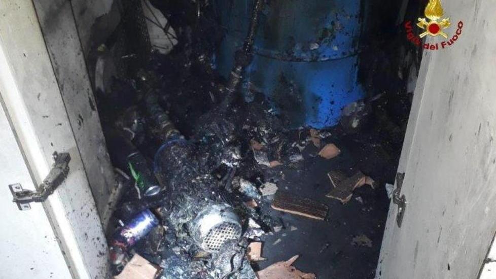 Autoclave in fiamme, paura a Marina