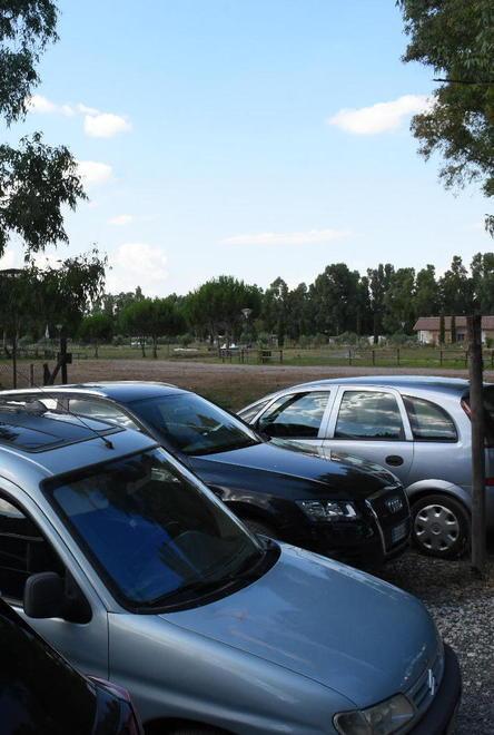 Ancora niente autorizzazioni: l’area sosta resta chiusa