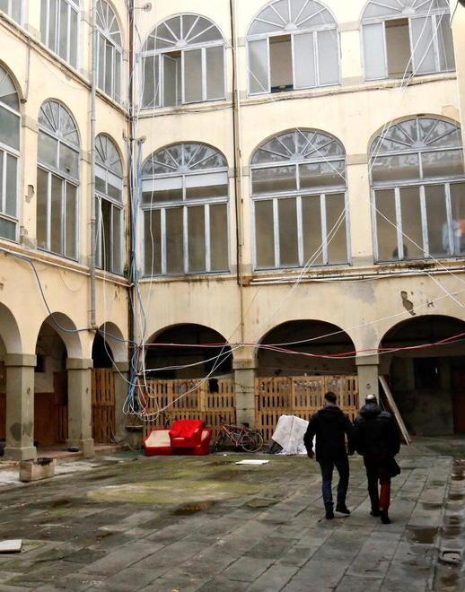 «Ragazza minacciata col coltello al Picchetto» 
