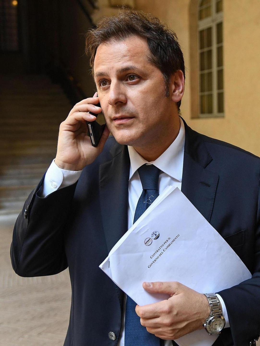 Siri: sulla flat tax solo pregiudizi, aiuterà l’isola 