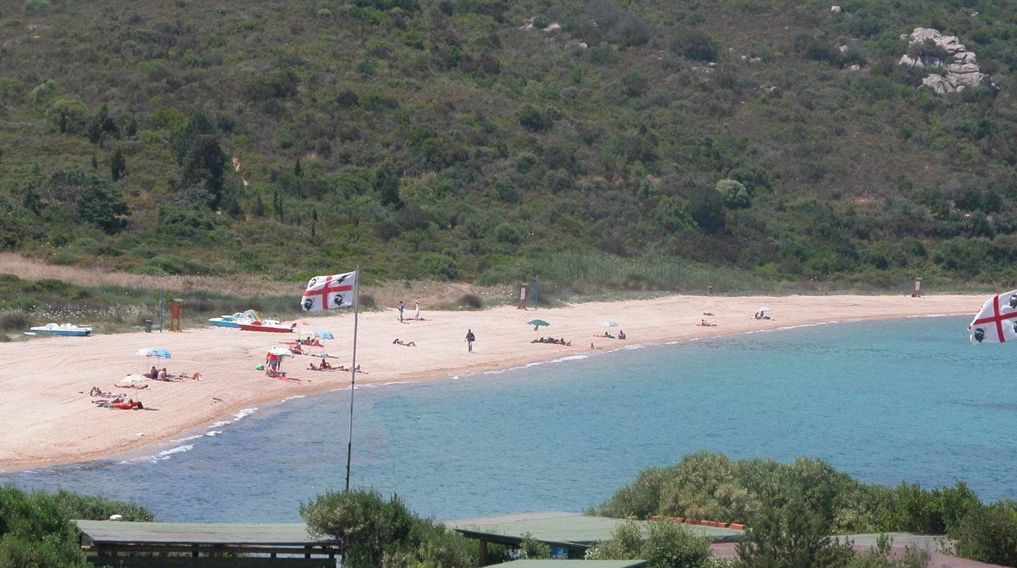Si tuffa in mare e muore annegato 