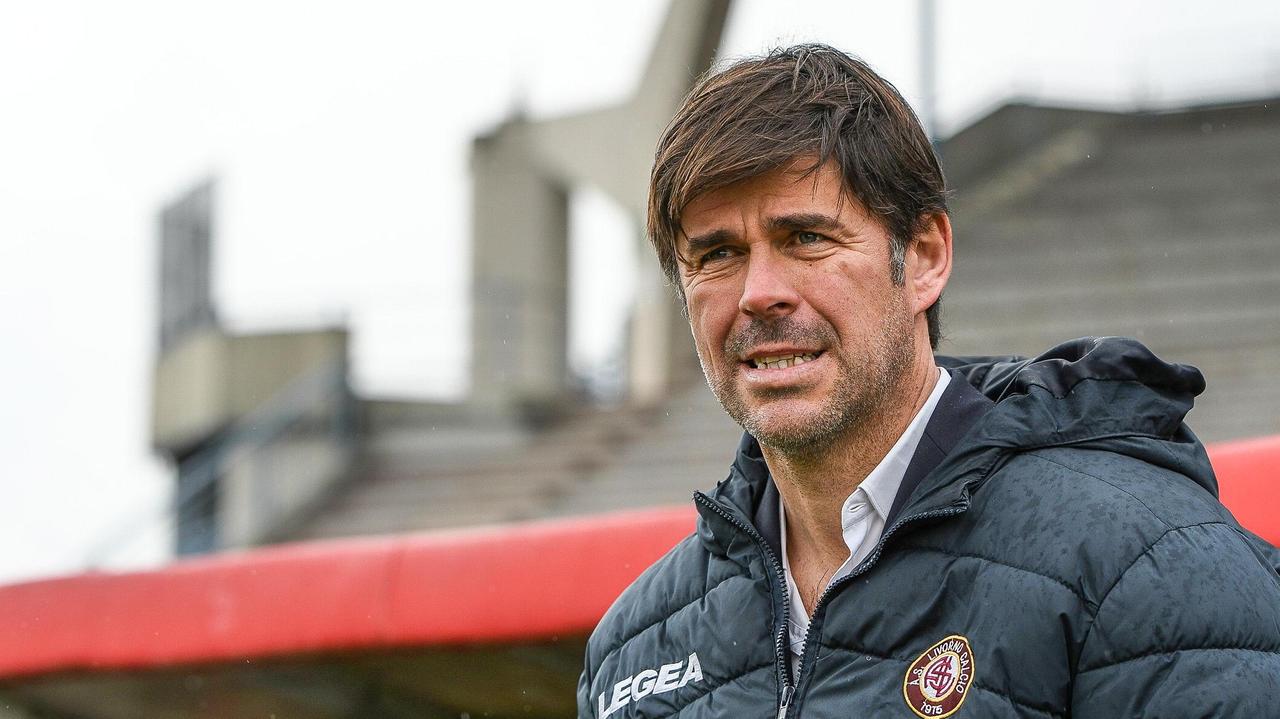 Sottil-Livorno a un passo dalla rottura: in pole c'è Cristiano Lucarelli