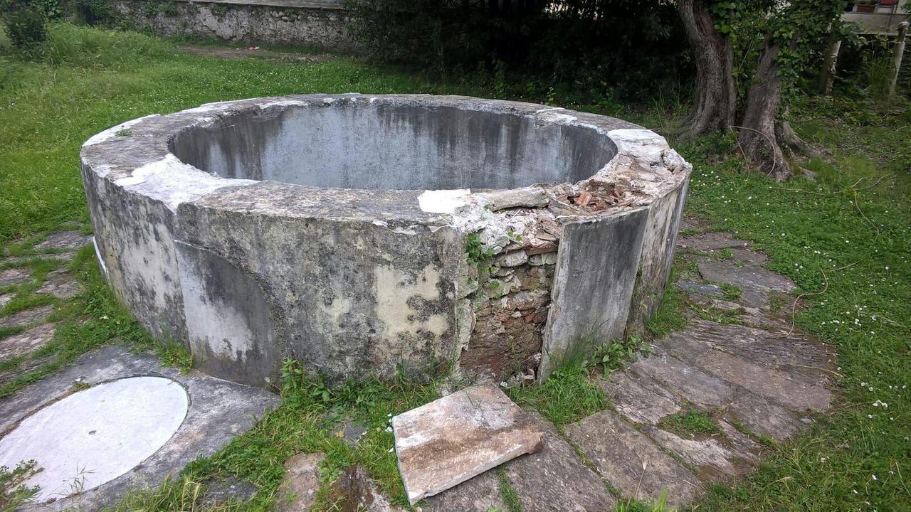 Un pozzo (foto d'archivio)