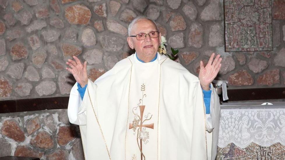 Prete per 66 anni La città dice addio a don Leonardo