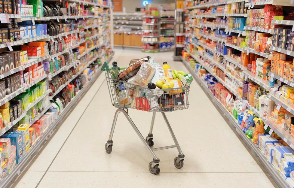 Commercio, iper e super “mangiatutto” 