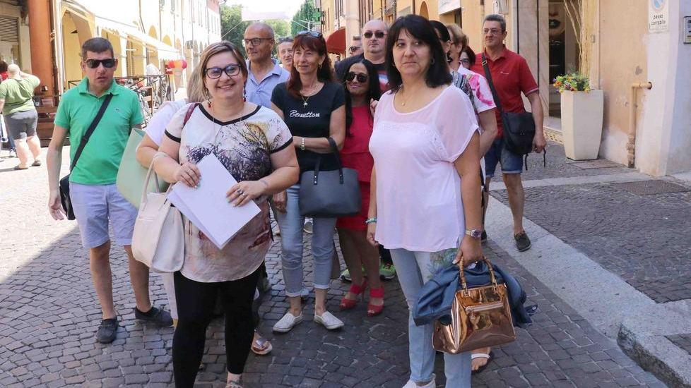 Protesta contro la gestione rifiuti