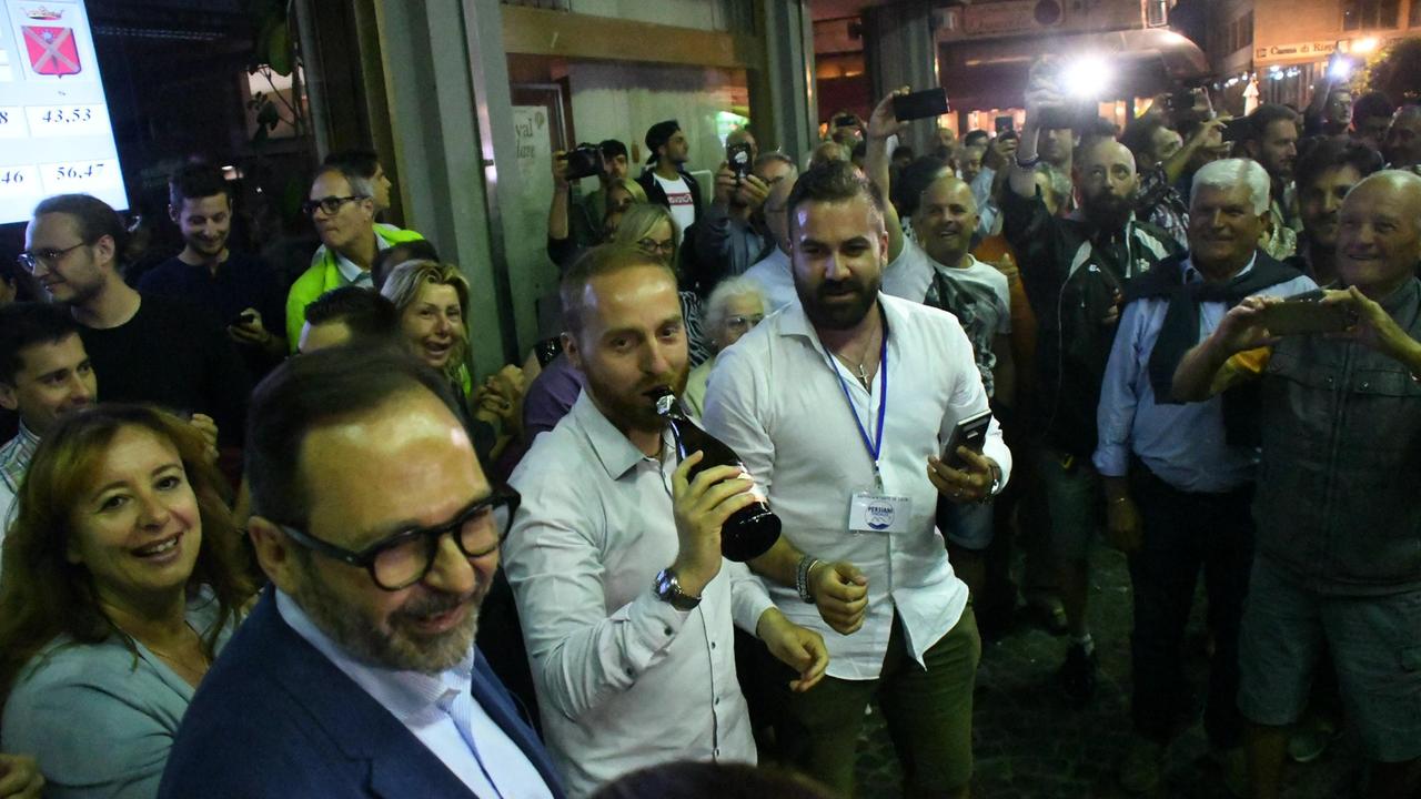 Ballottaggio a Massa, Persiani è il nuovo sindaco - Video