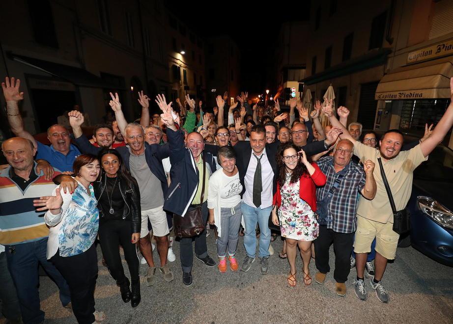 Giurlani si riprende il Comune col 61% 