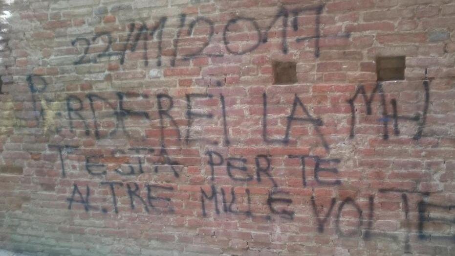Torre di mezzo del Corsini nel mirino dei vandali