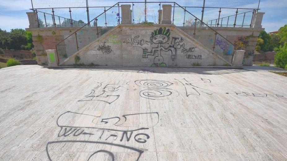 Vandali scatenati al Bastione Maiano