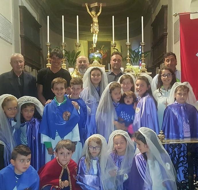 Fiumalbo, sorpresa per don Luciano durante la messa 