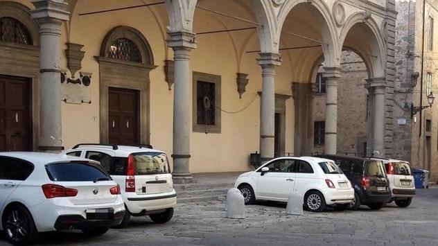 Piazza della Sapienza torna parcheggio