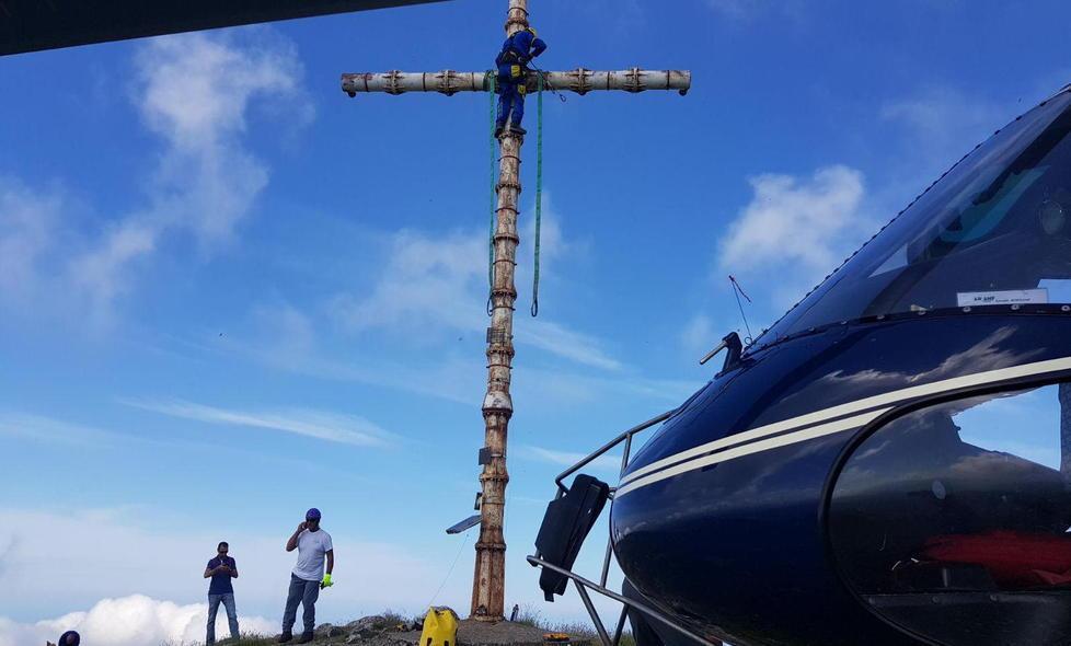 Torna restaurata la croce del Prana