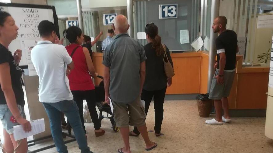 Rilascio urgente solo se si prende aereo o nave