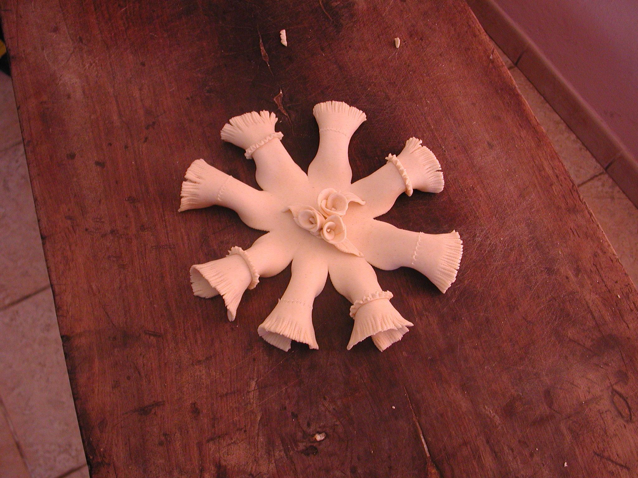 Turismo delle esperienze, vado in Sardegna a imparare come si fa il pane degli sposi 