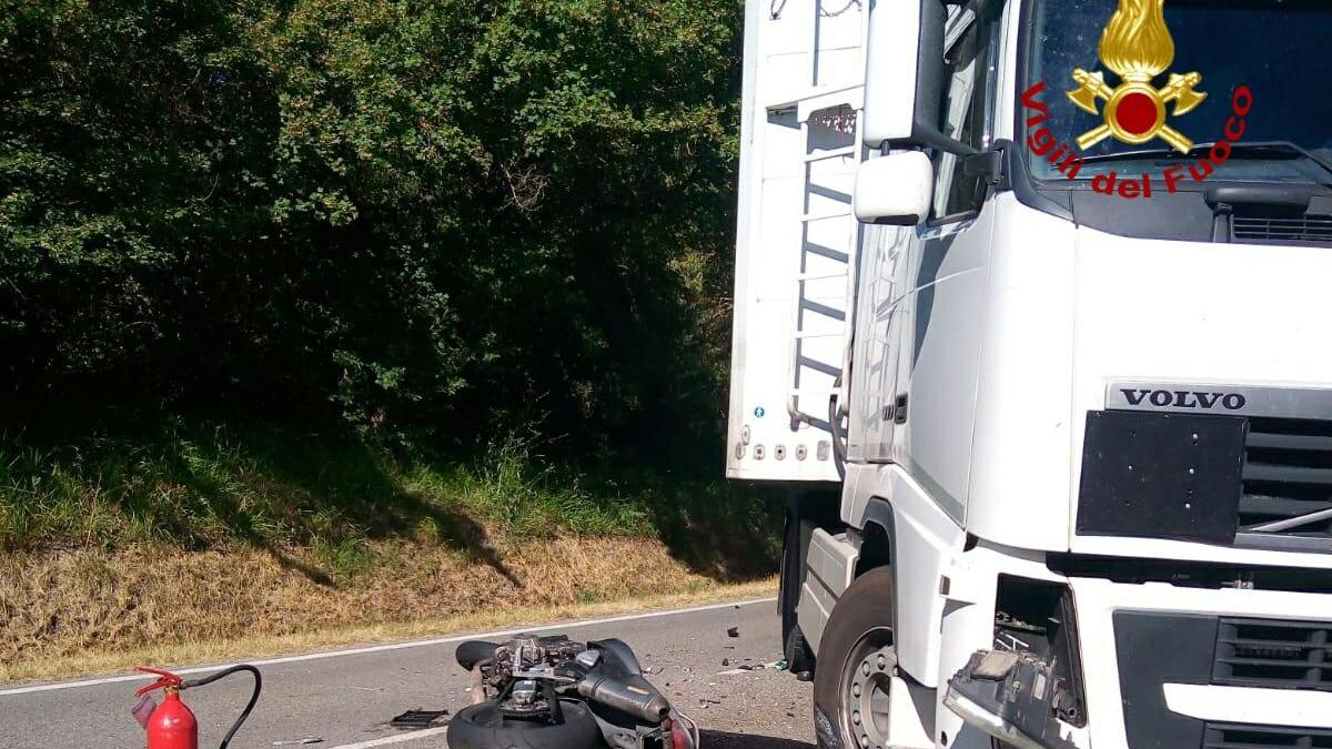 Le immagini dell'incidente mortale (Foto vigili del fuoco)