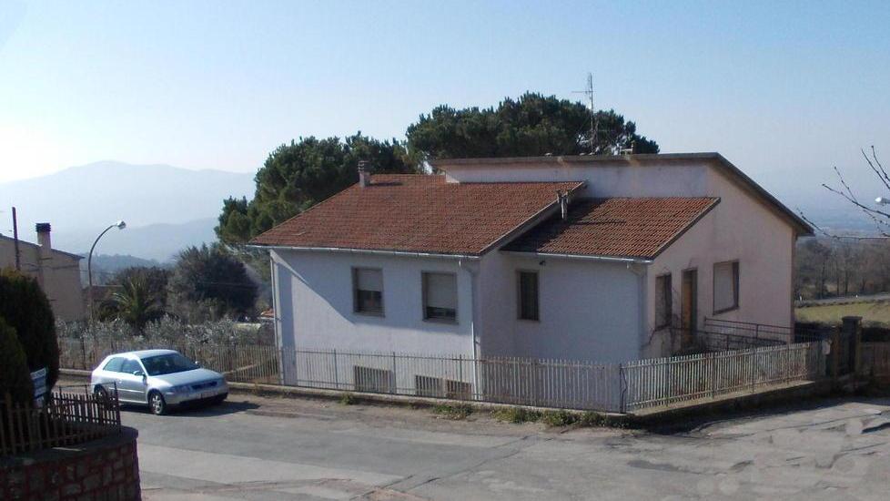 Caserma carabinieri, archiviato l’esposto