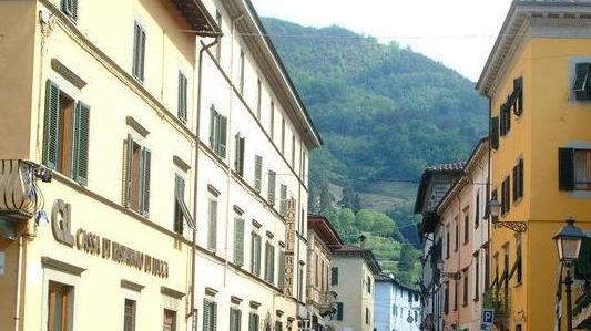 Non si chiude alle auto il centro di Bagni di Lucca