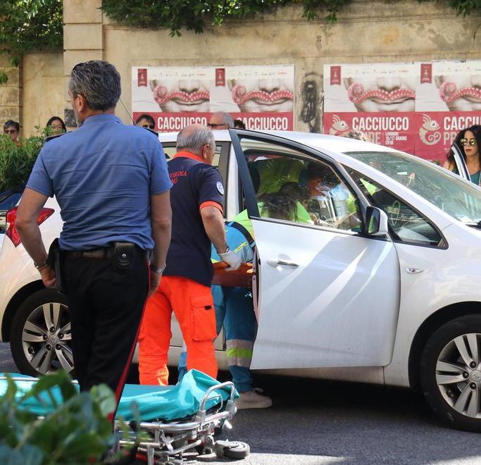 Malore alla guida sul viale della Libertà grave un 59enne