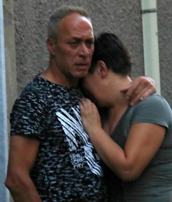 Incendio in casa palazzo evacuato grave una donna 
