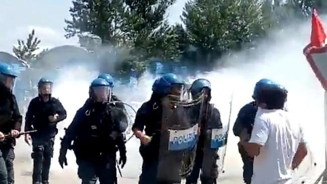 Picchetti all’Opera, 39 denunciati