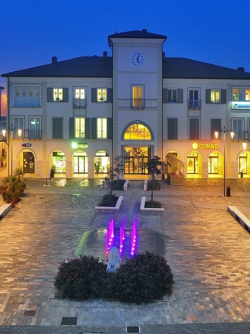 “Cervelli di plastica” a Spezzano 
