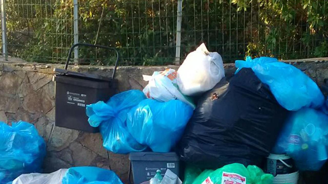 Rifiuti, il piano B è una società in house