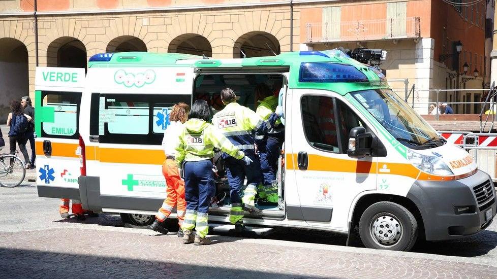 Agenti tra gli universitari fermano il ladro di bici