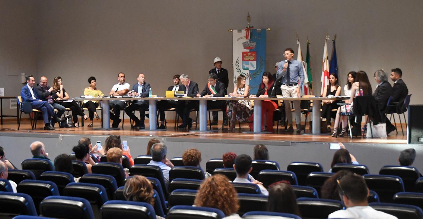 Cabras, prima grana per il sindaco 