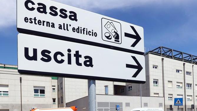 Prog.Este: via alla sosta a tariffa dall'8 agosto. Fronte istituzionale contro il ticket a Cona
