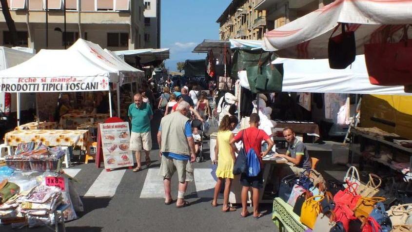 Festa degli ambulanti e fuochi d’artificio finali