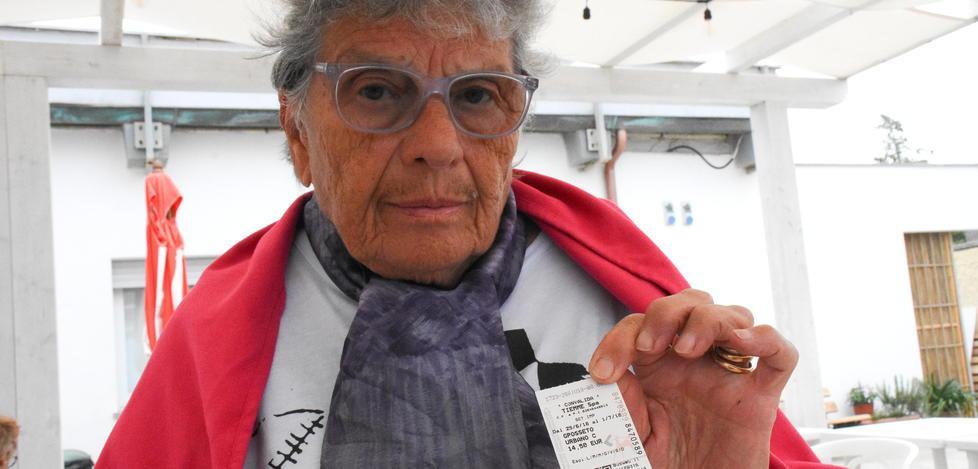 Biglietto raddoppia Pendolare 84enne protesta: vergogna 