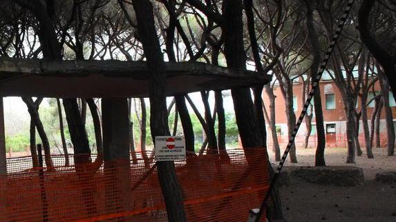 Blitz della Municipale nell’ex colonia Bodoni Tre denunciati e espulsi