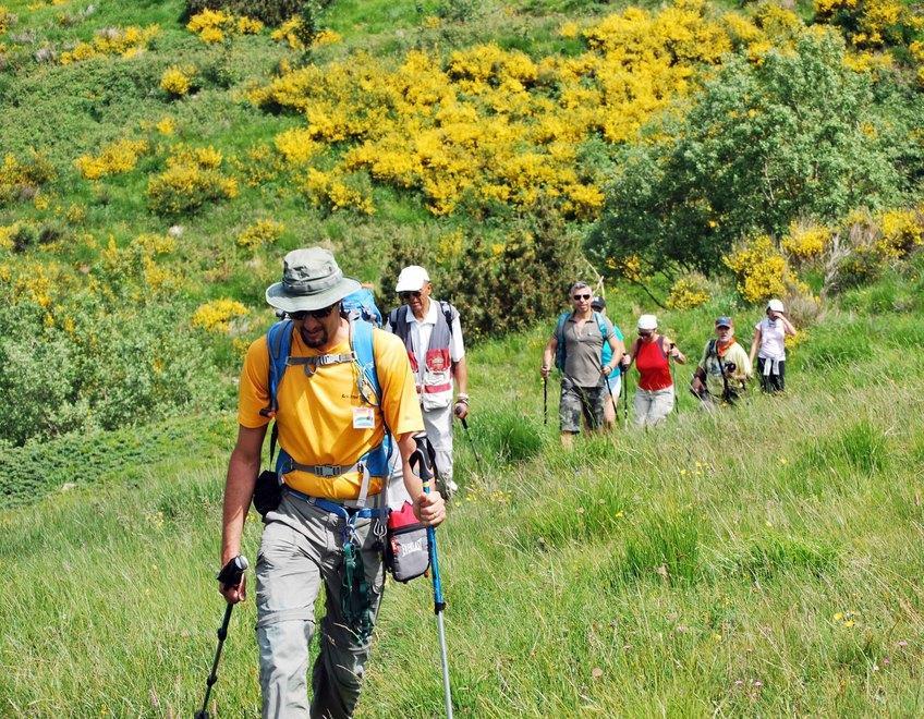 La via dei monti Fare trekking tra Bucamante e i Taburri