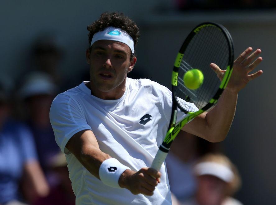 Tennis, Cecchinato è super