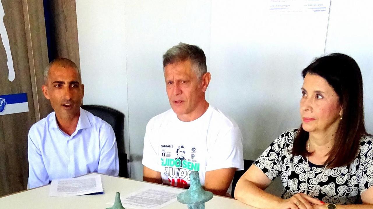 La protesta del patron Stefano Urgeghe: «Siamo ostaggi in un’isola irraggiungibile»