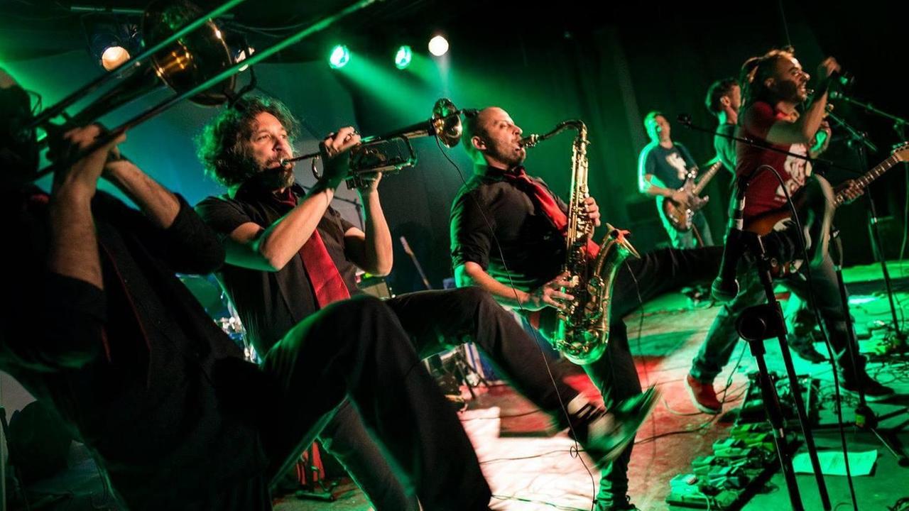 Una serata di reggae e ska con le Radici