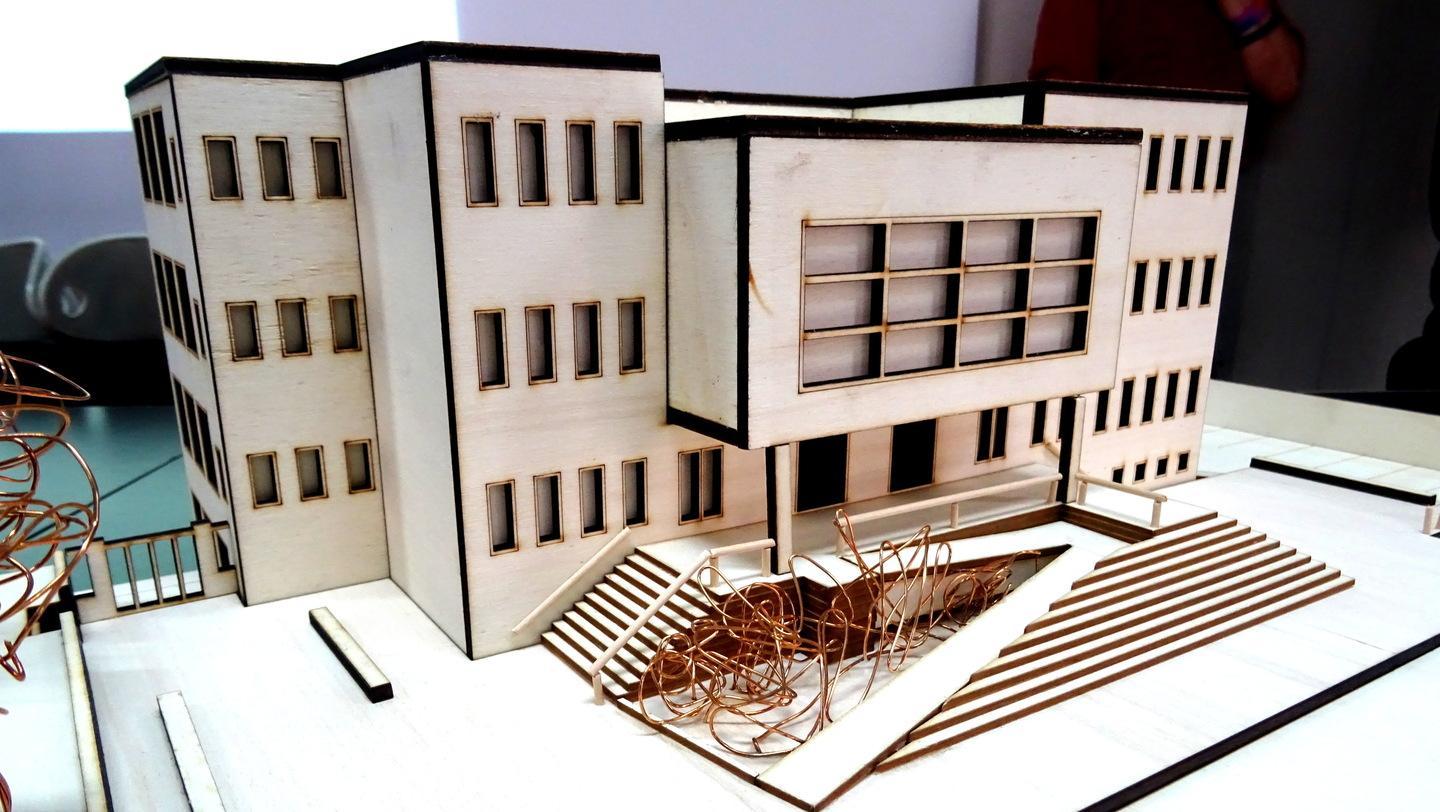 Ex allieva dello “Spano” ridisegna il suo liceo a misura di disabile 