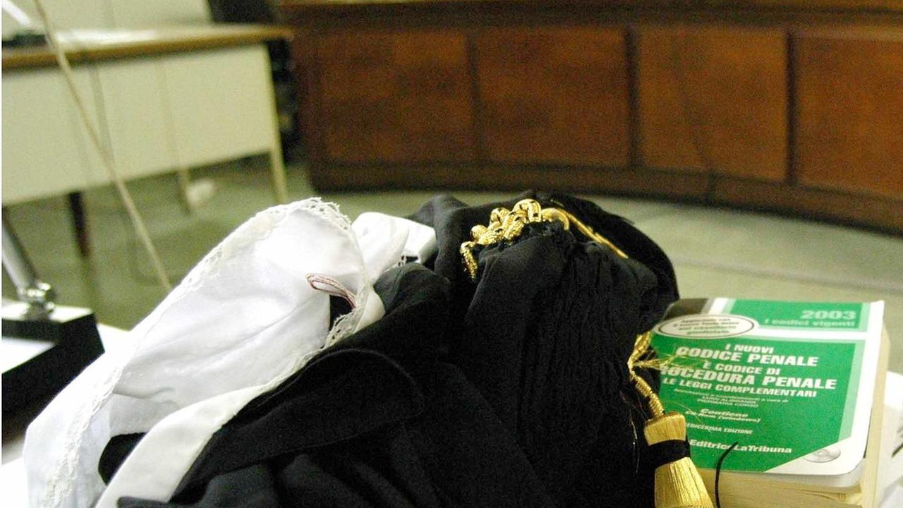 In cinque finiscono a processo per falsi contratti di lavoro