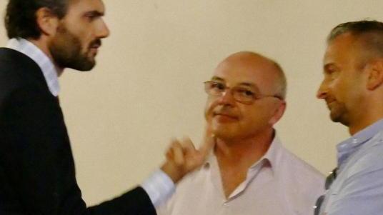 Il sindaco BIffoni con Guasti che rappresenta la cordata inglese (Foto Sproviero-Batavia)