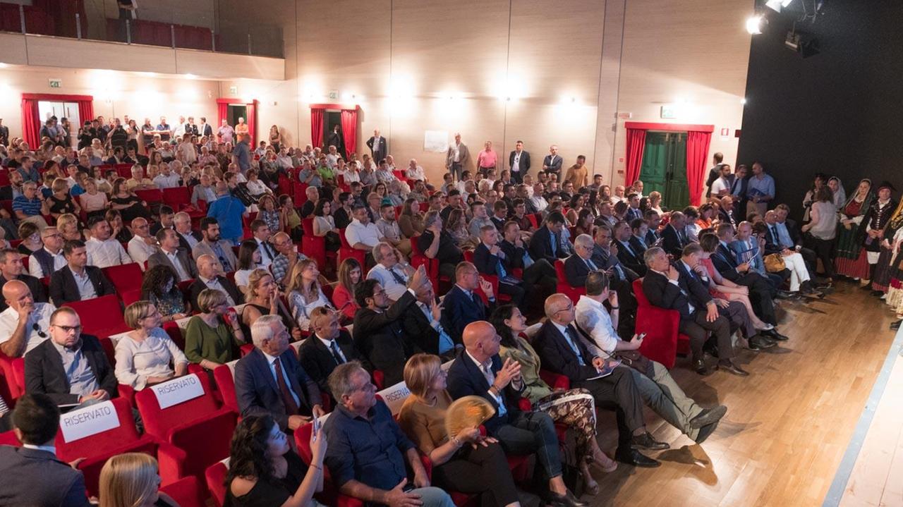 Berlusconi: «Sardegna protagonista se competitiva in Europa»