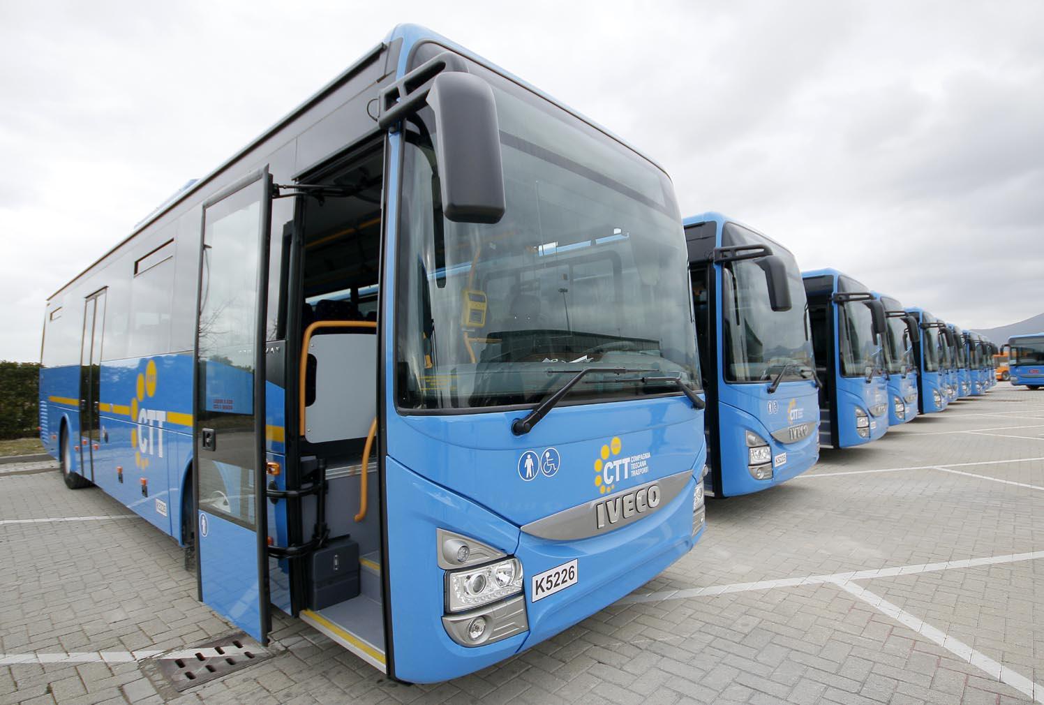 Rivoluzione sui bus, biglietti più cari 