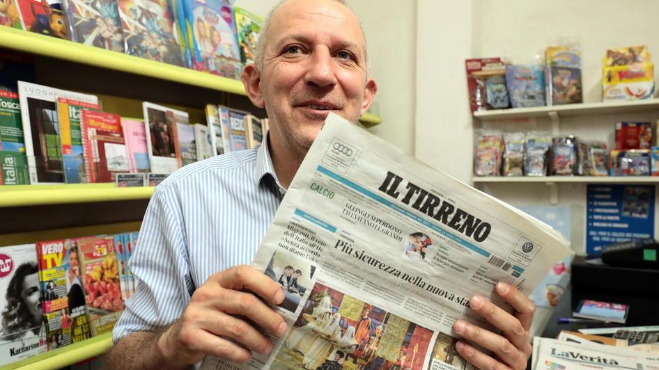 «Così è più moderno» Il “nuovo” Tirreno passa l’esame degli edicolanti pontederesi ed empolesi