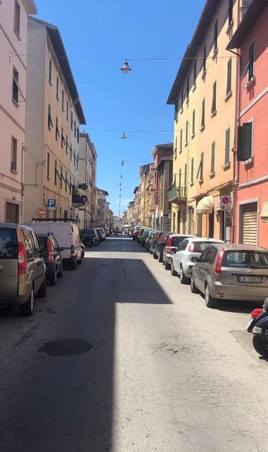 Paura dopo la rapina Parlano gli abitanti «Fermare il degrado è ancora possibile» 
