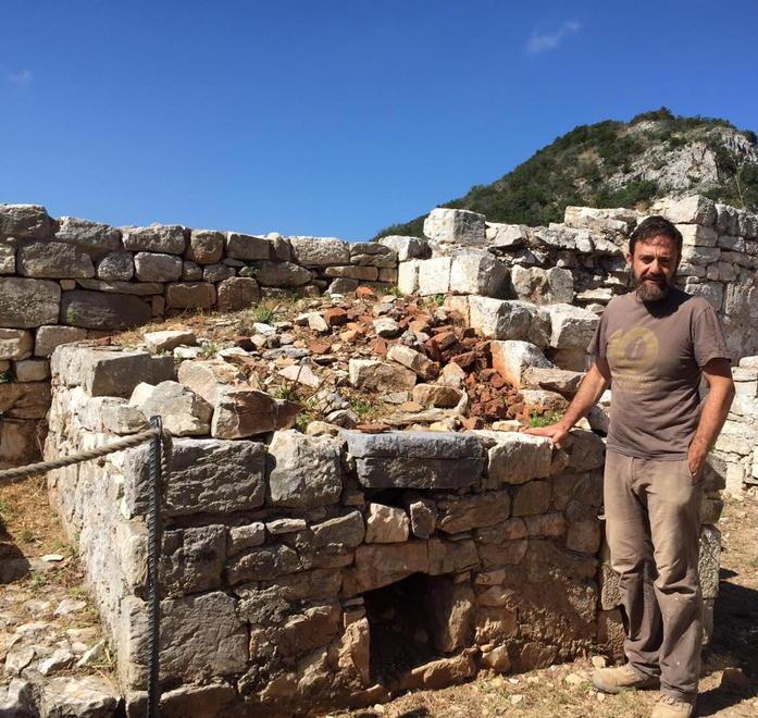 Un pane che sa di Medioevo alla Rocca Acropoli e San Silvestro da vivere di notte 