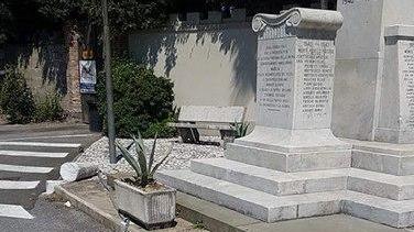 Vandali scatenati a Marlia