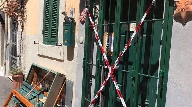 L’incendio, poi il boato «È scoppiata la caldaia»