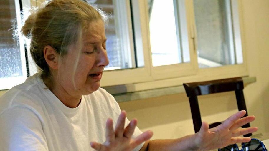 Esplosione in casa, la sopravvissuta: «Il pavimento è crollato pensavamo di morire»