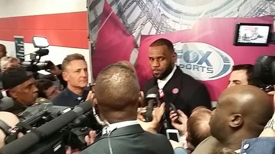 Nba, James cambia squadra