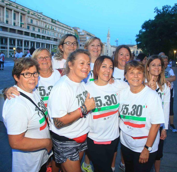 Di corsa per Reggio all’alba Ottocento podisti alla Run 5.30 